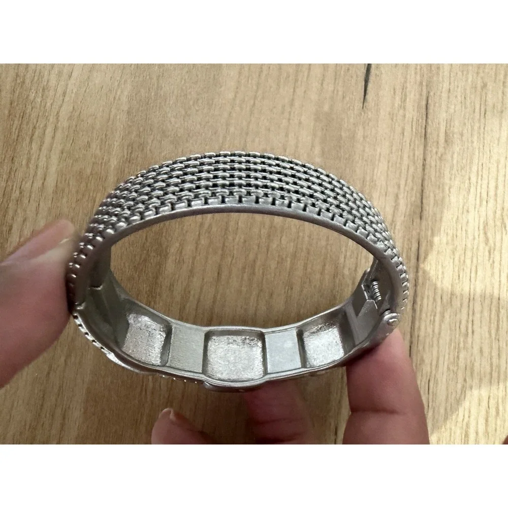 Vintage Silver Tone Hinged Clamper Bangle Alternating Basketweave 6.5
